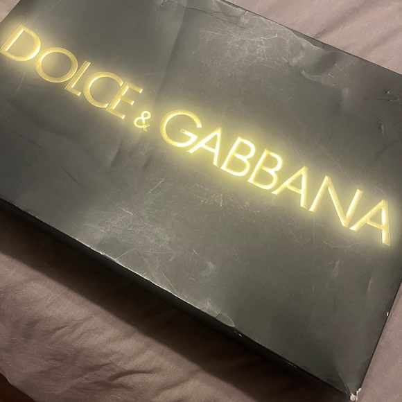 Dolce and Gabbana purse, barely used been in dust bag in box - Picture 5 of 7